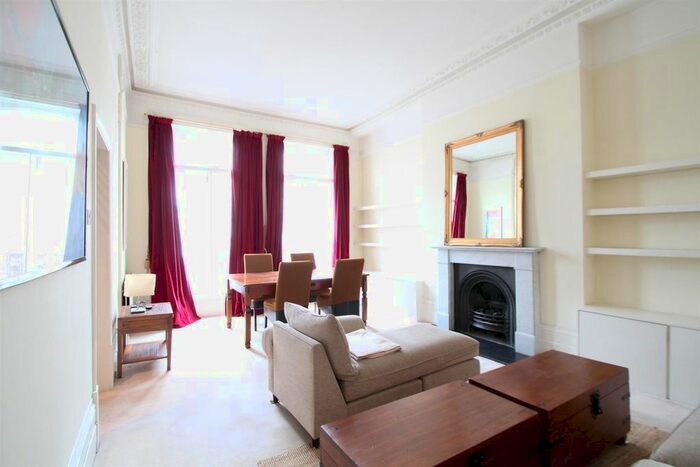 1 Bedroom Flat To Rent In Redcliffe Gardens, London, SW10