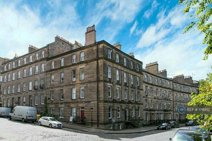 2 Bedroom Flat To Rent In Royal Crescent, Edinburgh, EH3