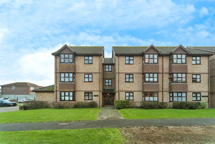 1 Bedroom Flat For Sale In Snowdon Close, Eastbourne, BN23