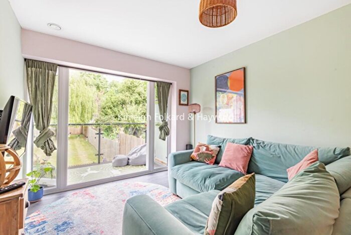 2 Bedroom Flat For Sale In Croydon Road, London, SE20