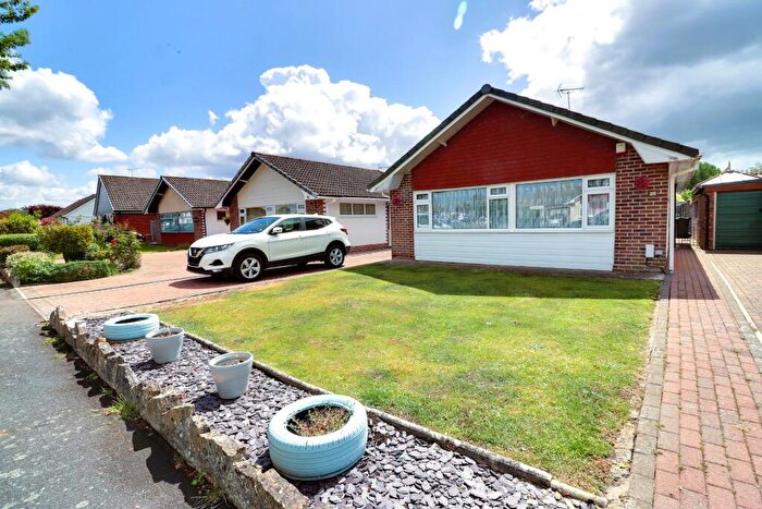 3 Bedroom Detached Bungalow For Sale In Charlesworth Drive, Waterlooville, PO7