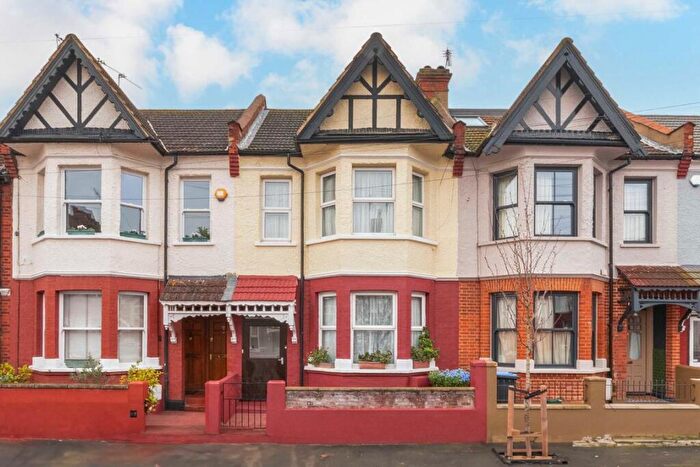 2 Bedroom Flat To Rent In Maybury Gardens, Willesden, NW10