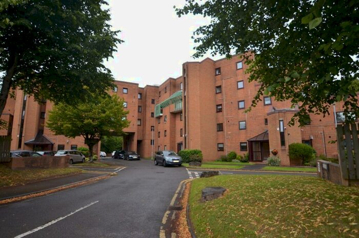 2 Bedroom Flat To Rent In The Crescent, Llandaff, Cardiff, CF5