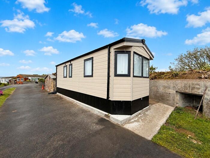 2 Bedroom Mobile Home For Sale In Stamford Lane, Hooe, Plymouth, PL9