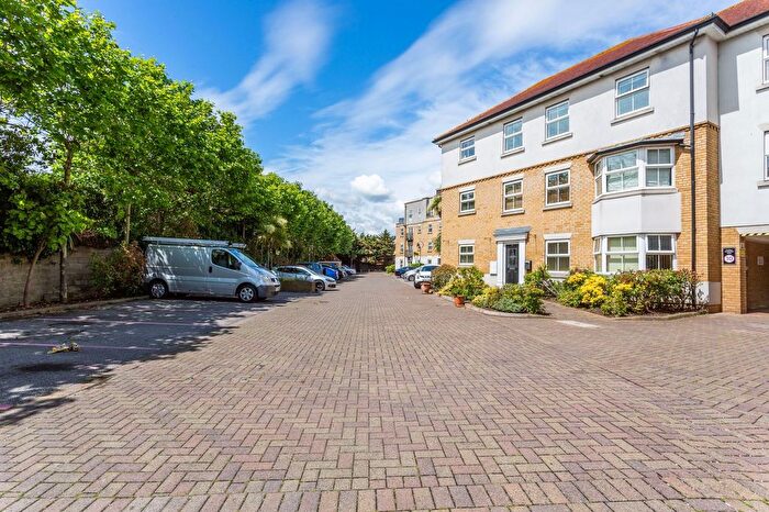 2 Bedroom Flat For Sale In Forge Way, Audley Court, SS1