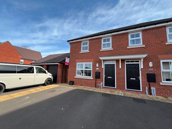 3 Bedroom Semi-Detached House To Rent In Hamilton Avenue, Uttoxeter, ST14