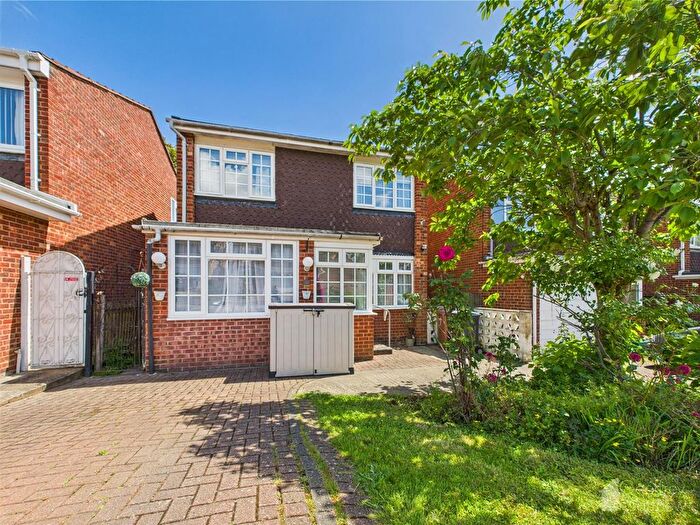 3 Bedroom Detached House For Sale In Berkeley Close, Off Hertford Road, Stevenage, SG2