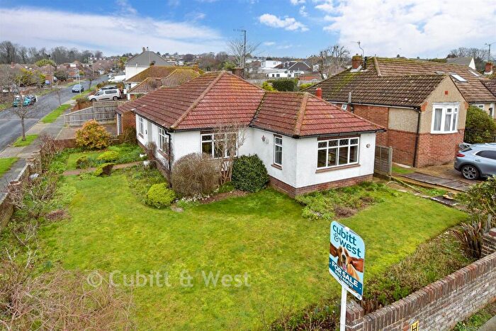 3 Bedroom Detached Bungalow For Sale In Cowley Drive, Woodingdean, Brighton, East Sussex, BN2