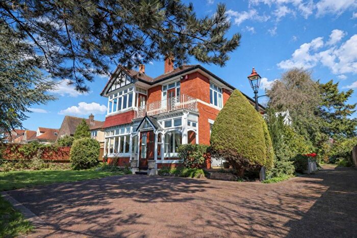 4 Bedroom Detached House For Sale In Uphill Road North, Weston-Super-Mare, BS23