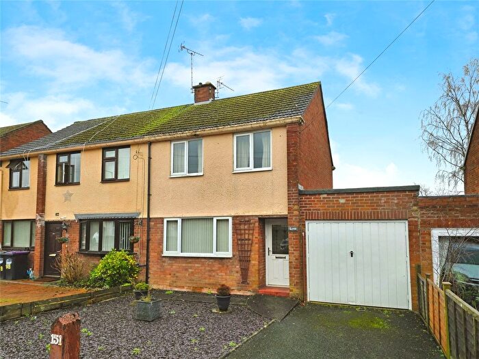 3 Bedroom Semi-Detached House For Sale In College Road, Oswestry, Shropshire, SY11