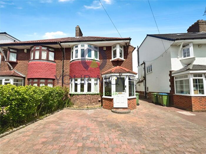 4 Bedroom Semi-Detached House To Rent In Wricklemarsh Road, London, SE3