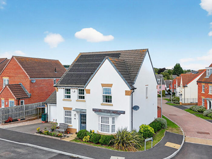 4 Bedroom Detached House For Sale In Martin Way, Cullompton, EX15