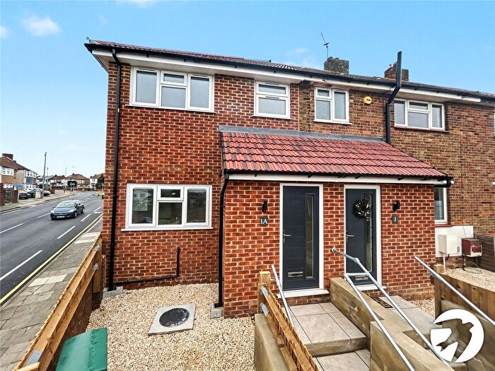 2 Bedroom End Terrace House For Sale In Groombridge Close, Welling, DA16