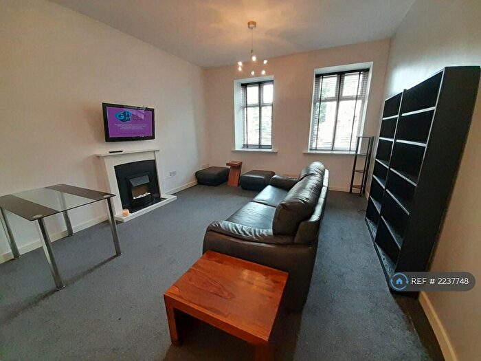 2 Bedroom Flat To Rent In Spencers Wood, Bromley Cross, Bolton, BL7