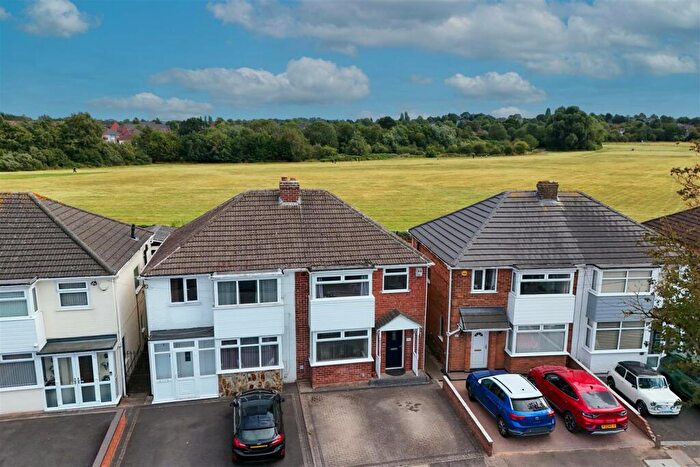 3 Bedroom Semi-Detached House For Sale In Tallington Road, Sheldon, Birmingham, B33