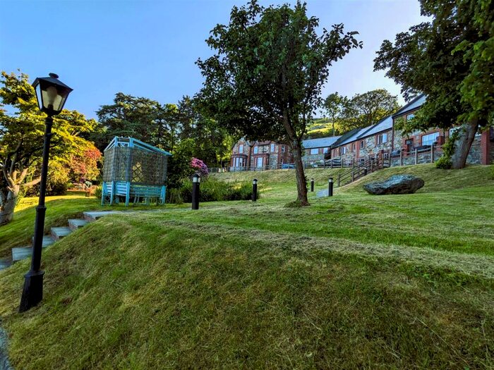 2 Bedroom Apartment To Rent In Sychnant Pass Road, Conwy, LL32