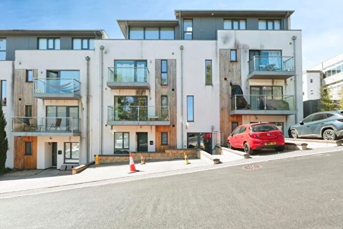 2 Bedroom Flat To Rent In College Court, High Wycombe, HP11