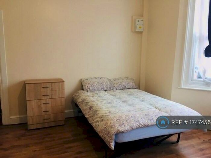 Studio To Rent In Mount Pleasant Road, London, N17