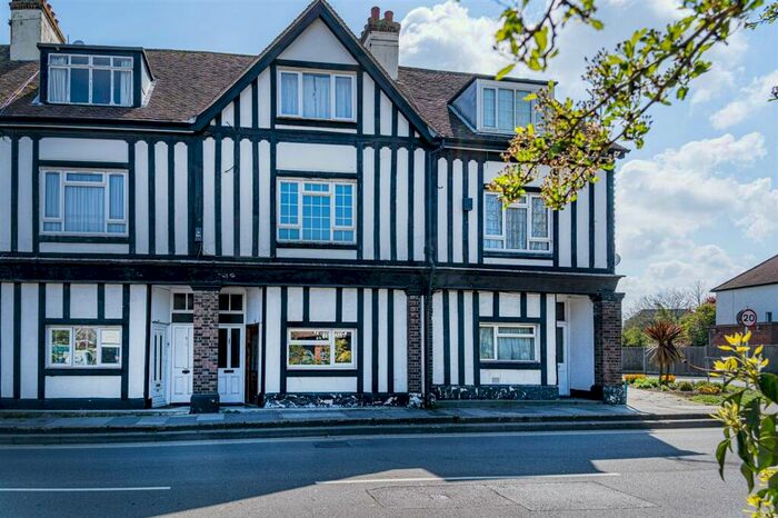 1 Bedroom Flat To Rent In Canterbury Road, Whitstable, CT5