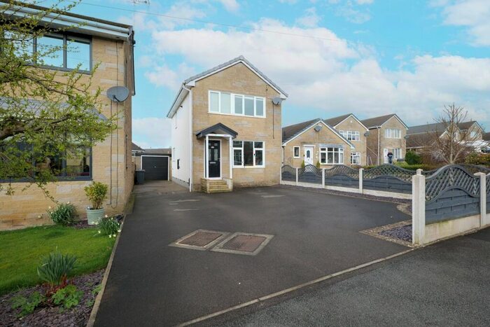 3 Bedroom Detached House For Sale In Green Bank, Barnoldswick, BB18