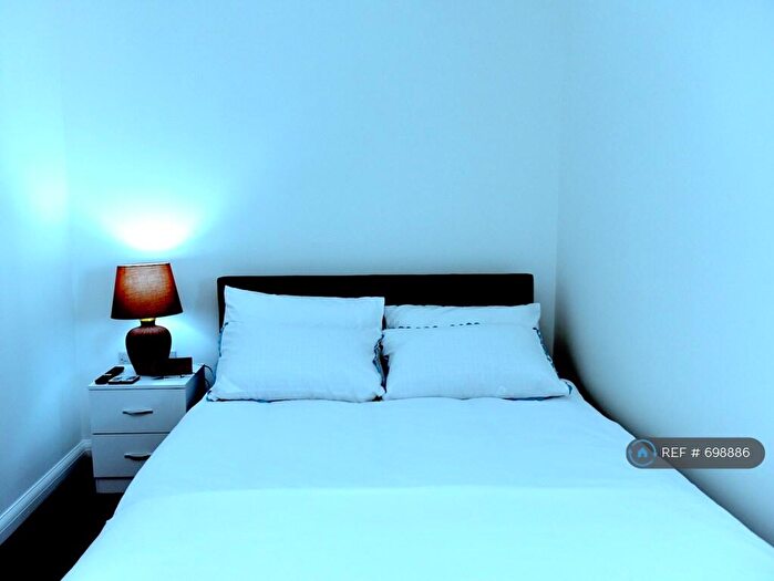 2 Bedroom Flat To Rent In Brewers Square, Dartford, DA1