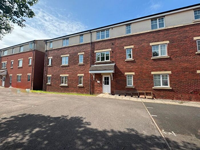 2 Bedroom Flat For Sale In Hadleigh Walk, Ingleby Barwick, Stockton-On-Tees, TS17
