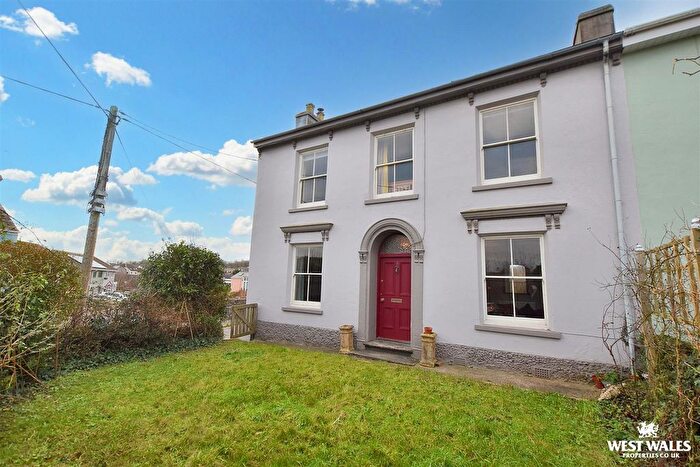 3 Bedroom End Of Terrace House For Sale In Norgans Terrace, Pembroke, SA71