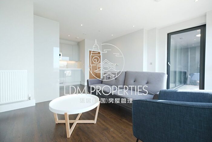 1 Bedroom Flat To Rent In Silvocea Way, London, E14