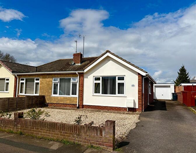 3 Bedroom Semi-Detached Bungalow For Sale In Maskeleyne Way, Wroughton, Swindon, SN4