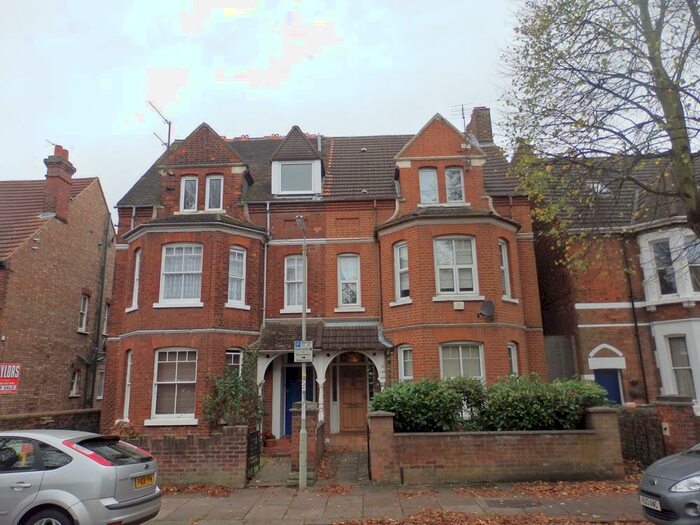 3 Bedroom Property To Rent In Flat Chaucer Road, Bedford, MK40