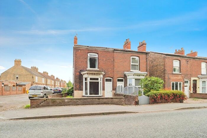 3 Bedroom Semi-detached House For Sale In Marsh Lane, Misterton, Doncaster, DN10