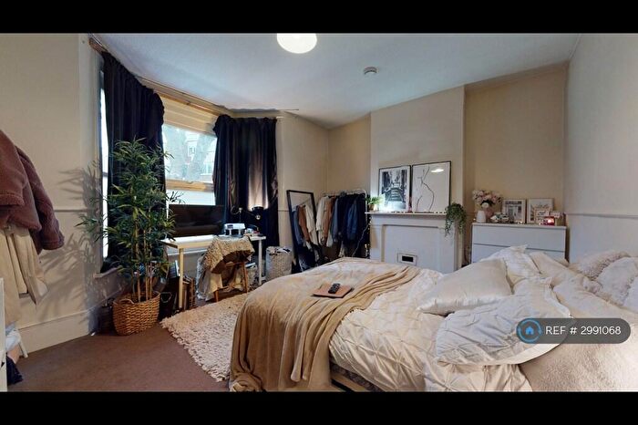 6 Bedroom Semi-Detached House To Rent In Clayton Road, London, SE15