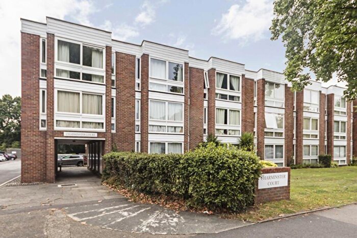 1 Bedroom Flat To Rent In Lovelace Gardens, Surbiton, KT6