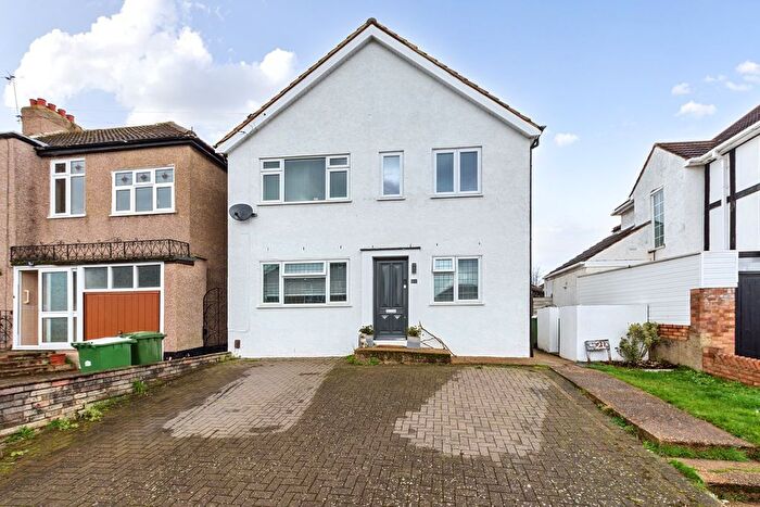 2 Bedroom Maisonette For Sale In Gordon Road, Sidcup, DA15