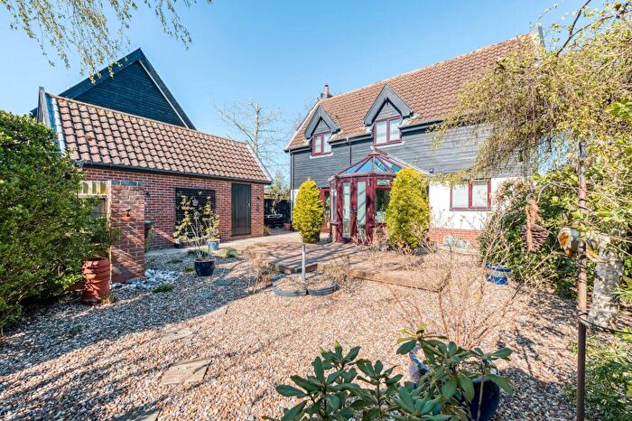 3 Bedroom Detached House For Sale In Fir Tree Close, Weybread, IP21