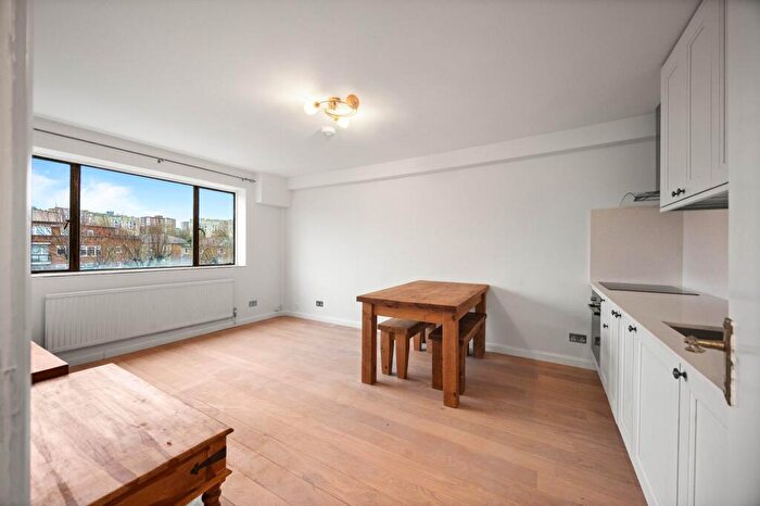 2 Bedroom Flat To Rent In Fairfax Road, Thackeray Court, NW6