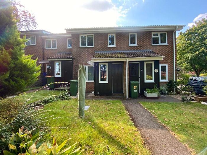 1 Bedroom Terraced House To Rent In Lightwater, GU18