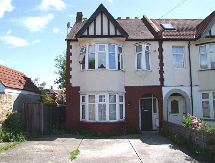 2 Bedroom Apartment To Rent In Southend On Sea, SS1