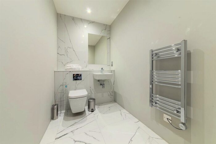 2 Bedroom Apartment To Rent In Leamouth Road, Orchard Wharf, London, E14