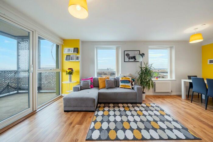 2 Bedroom Apartment To Rent In Cannon Road, London, N17