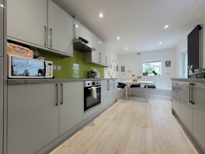 4 Bedroom Terraced House To Rent In Manor Street, Heath, CF14