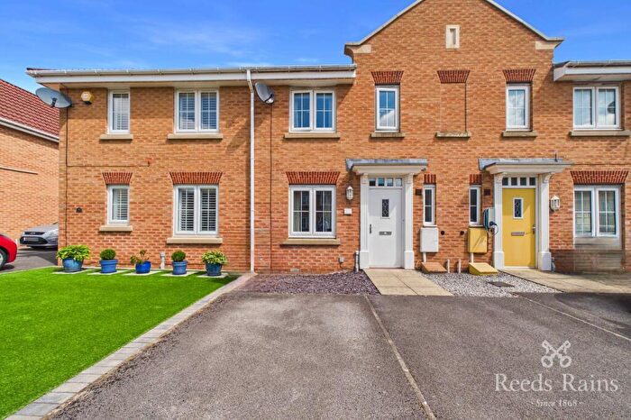 3 Bedroom Terraced House For Sale In Askew Way, Chesterfield, Derbyshire, S40