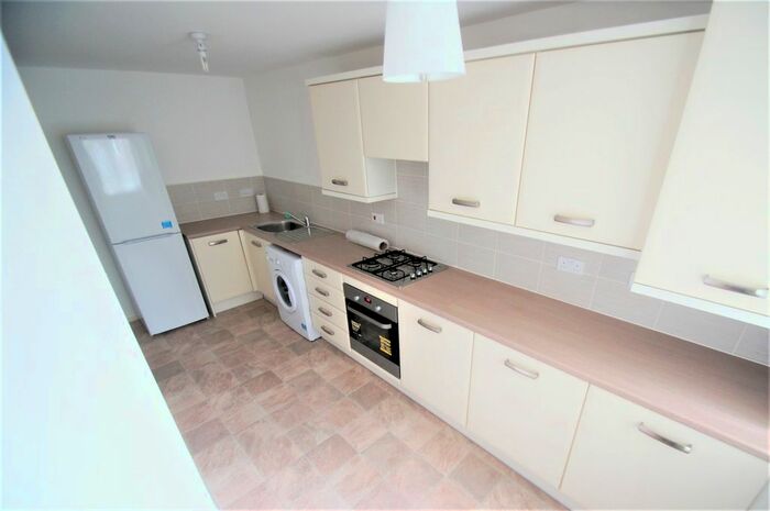 4 Bedroom Semi Detached House To Rent In Anglian Way, Stoke Village, CV3