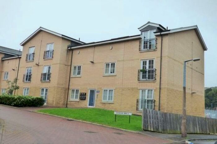 2 Bedroom Apartment To Rent In Dock Mill, BD17