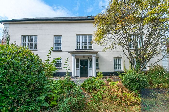 2 Bedroom Flat For Sale In Rock House, Exeter, EX2