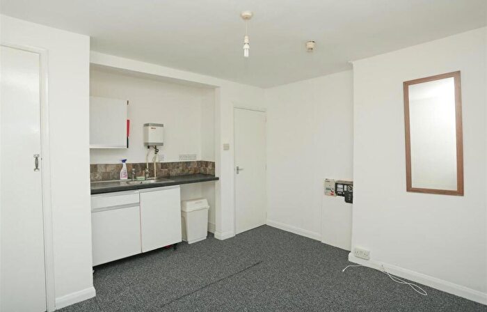 1 Bedroom Flat To Rent In Tower Parade, Whitstable, Kent, CT5