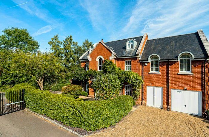 5 Bedroom Detached House For Sale In Birchfield, Sundridge, Sevenoaks, Kent, TN14