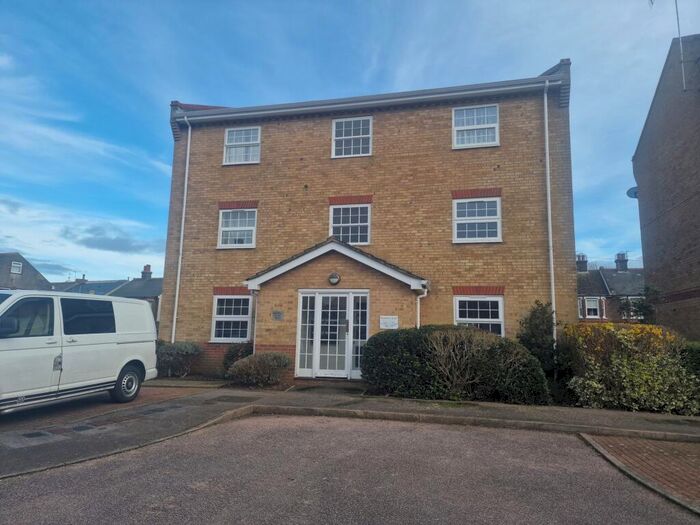 1 Bedroom Flat To Rent In Maxwell Place, Walmer, Deal, CT14
