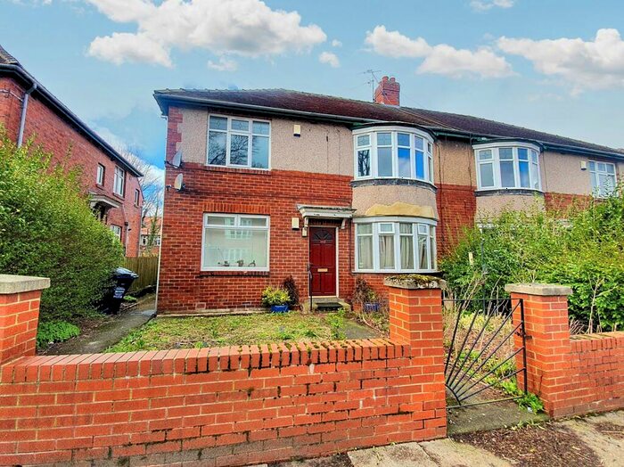 2 Bedroom Flat To Rent In Strathmore Road, Gosforth, Newcastle Upon Tyne, Tyne And Wear, NE3