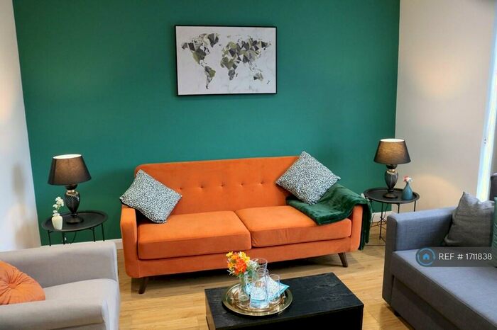 4 Bedroom Terraced House To Rent In Bradwell Common Boulevard, Bradwell Common, Milton Keynes, MK13